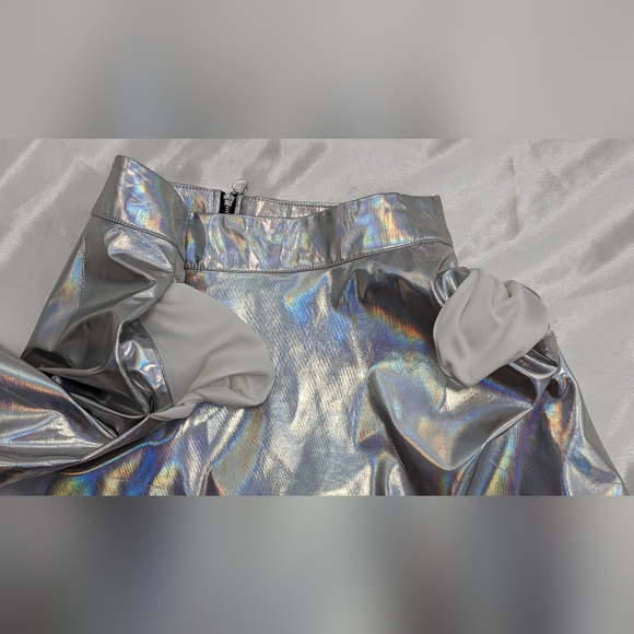 Holographic Metallic Silver Iridescent PU Leather Mini Skater Skirt Size M - Picture 6 of 11